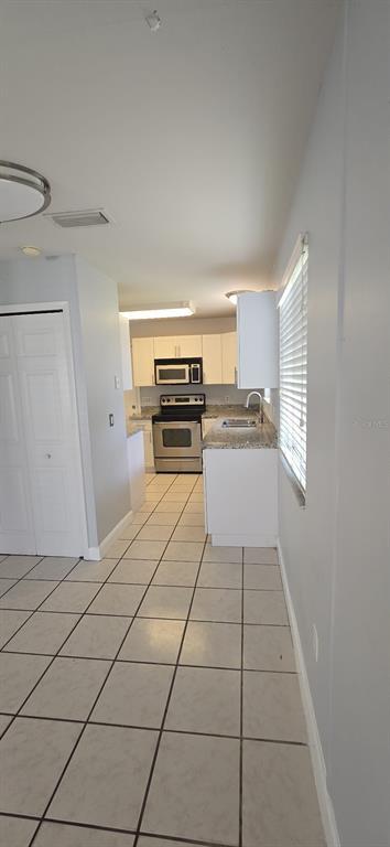 Building Photo - 1127 Spring Meadow Dr