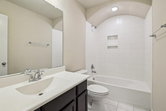 Building Photo - 4310 Treccia Ct