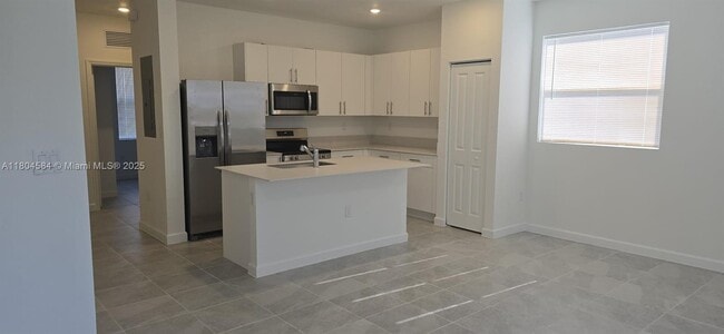 Primary Photo - $2,500 1162 SE 1st Ter