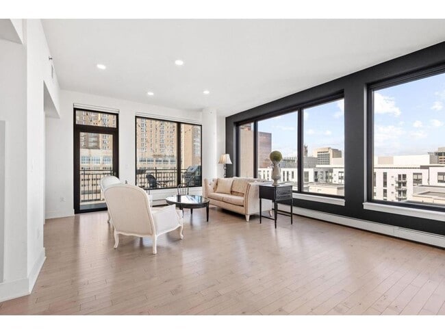 Building Photo - 740 Portland Ave