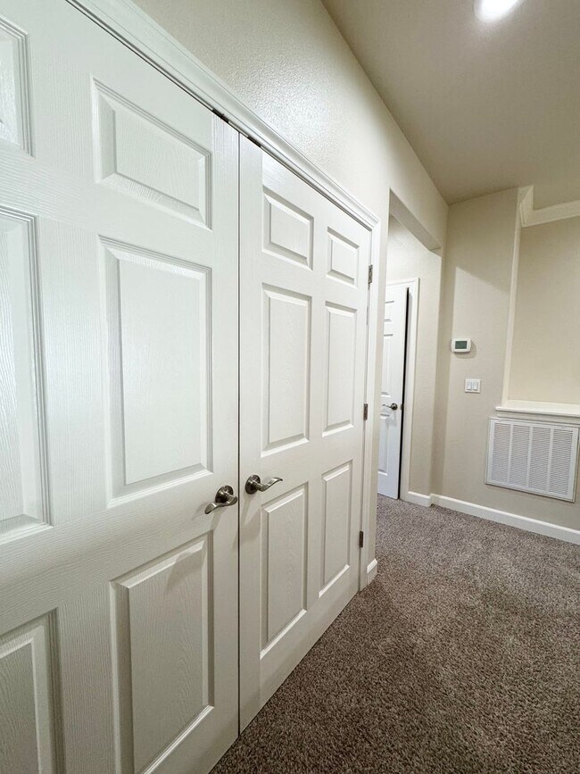 Building Photo - 1437 Wyla Walk