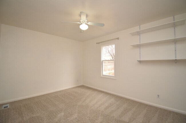 Building Photo - Bright Midvale 3 Bed – Near Fashion Place & Fort Union!!!