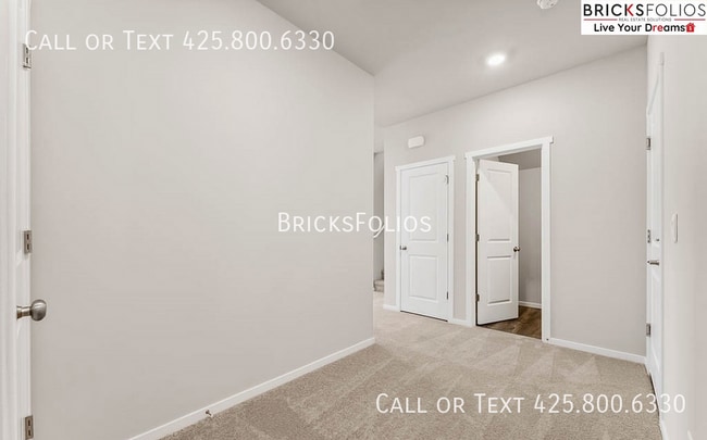 Building Photo - 4205 Pronghorn Pl