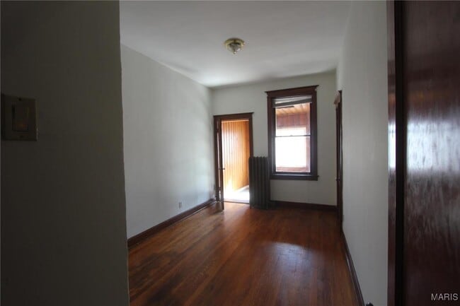 Building Photo - 6622 Vermont Ave