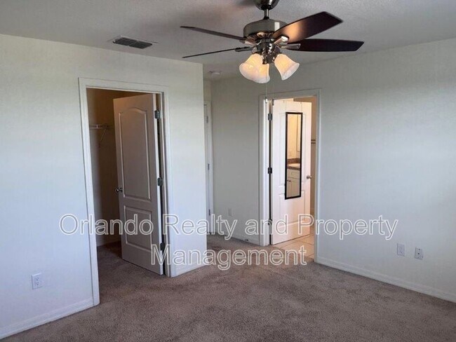 Building Photo - 4812 Riverwalk Dr