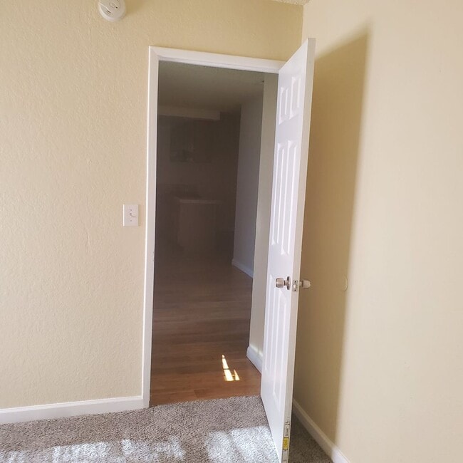 Building Photo - 917 Panama Dr