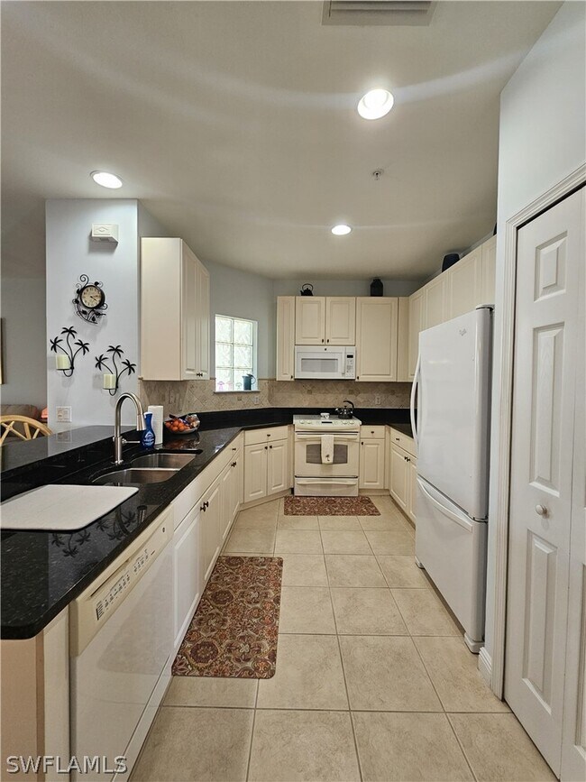 Building Photo - 1405 Sweetwater Cove