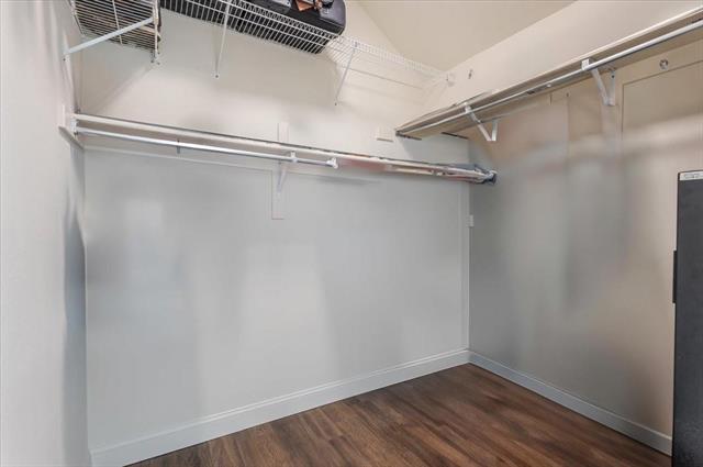 Building Photo - 2209 Swallow Ln