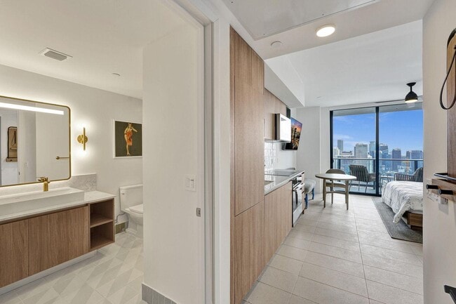 Building Photo - 159 NE 6th St