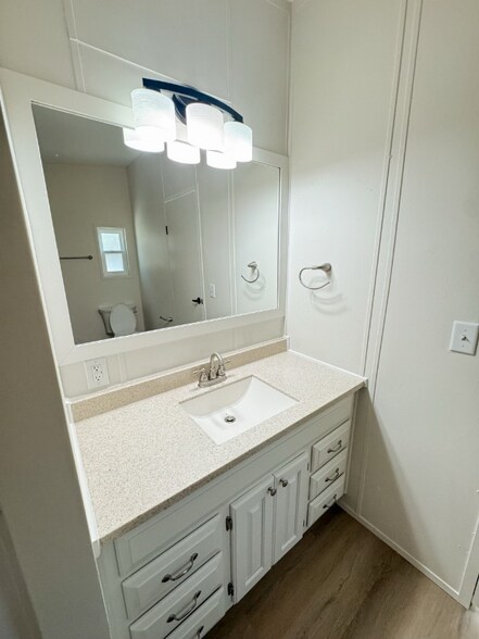 Building Photo - 512 Rock Creek Rd