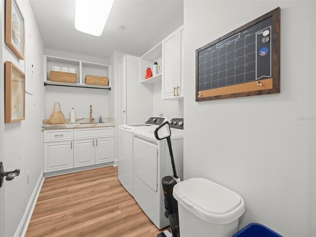 Building Photo - 202 Windward Passage