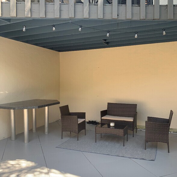 Building Photo - 1605 US-1