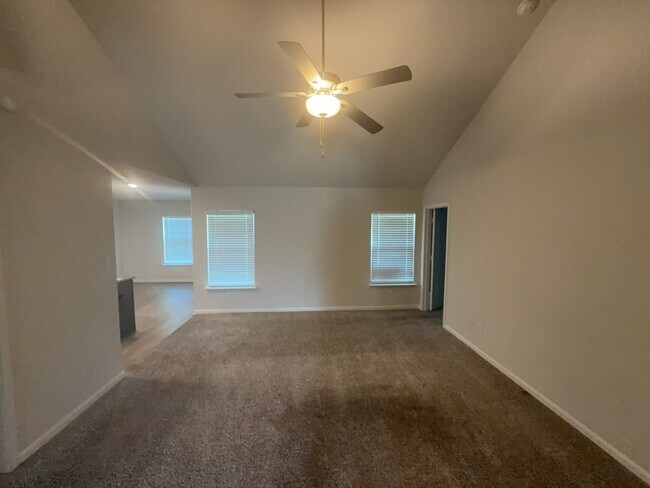 Building Photo - 4247 Possumhaw Dr