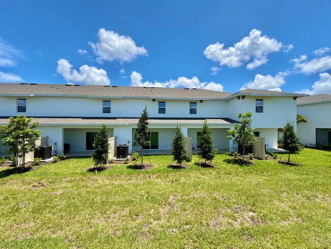 Building Photo - 12813 SW Forli Wy