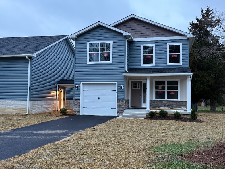 Building Photo - 107 Sampson Ln