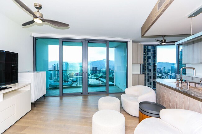 Building Photo - KOULA 2b2b1pkg Ready to Move In!