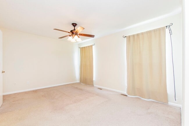 Building Photo - Your Dream Home in Virginia Beach Awaits!