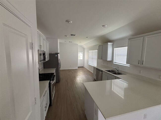 Building Photo - 1739 Sahara Dr