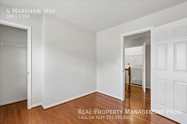 Building Photo - 4 Markham Way