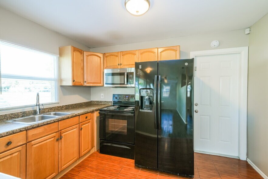 Building Photo - 9691 52nd Way N