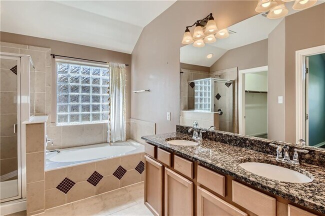 Building Photo - 2596 Santa Barbara Loop