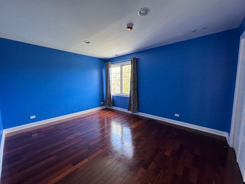 Building Photo - 4871 Boulder Ln