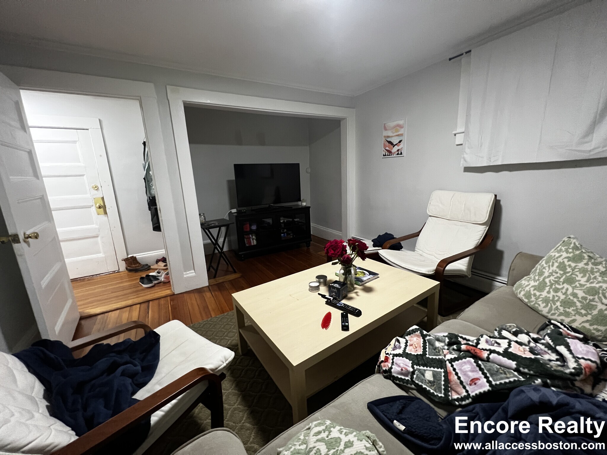 Building Photo - 16 Upland Rd