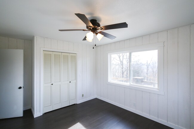 Building Photo - 25668 AR-23