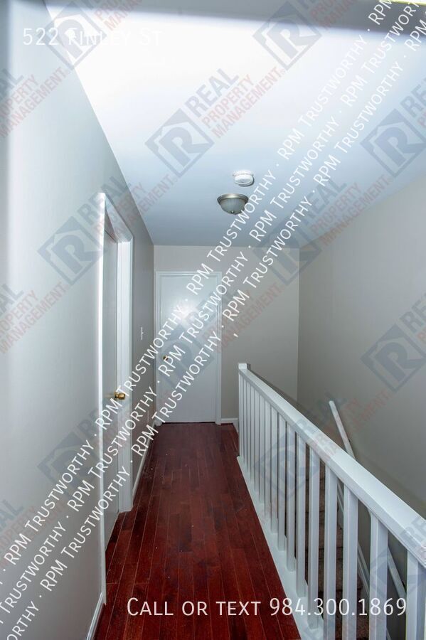 Building Photo - 522 Finley St