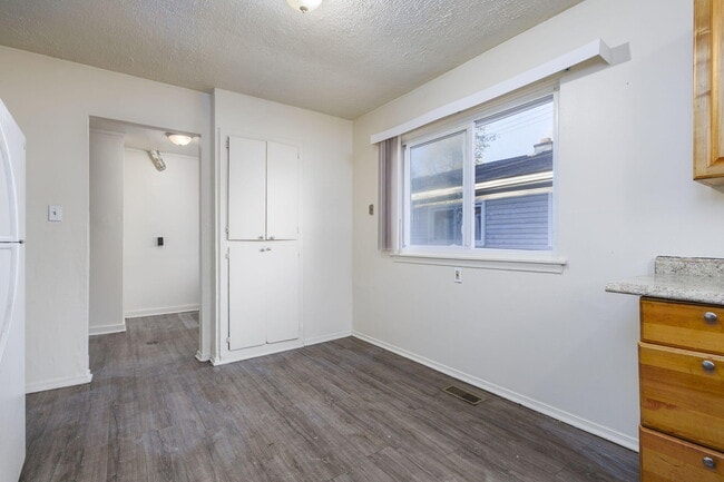 Building Photo - 30061 Hazelwood St