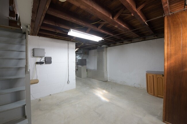 Building Photo - 3613 Weightman St