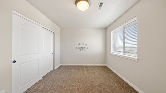 Building Photo - 5 Bedroom, 3 Bath Home in Richland