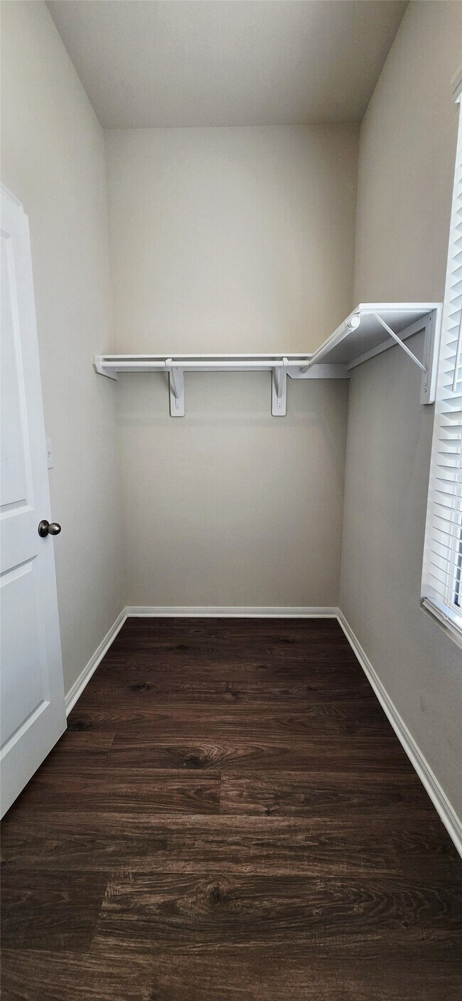 Building Photo - 406 Magnolia Ln