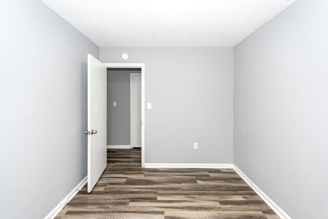 Building Photo - 4446 Farmwood St