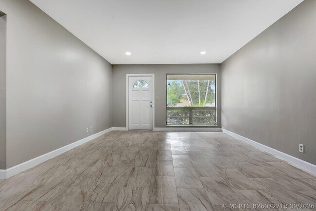 Building Photo - 3761 NW 78th Ln