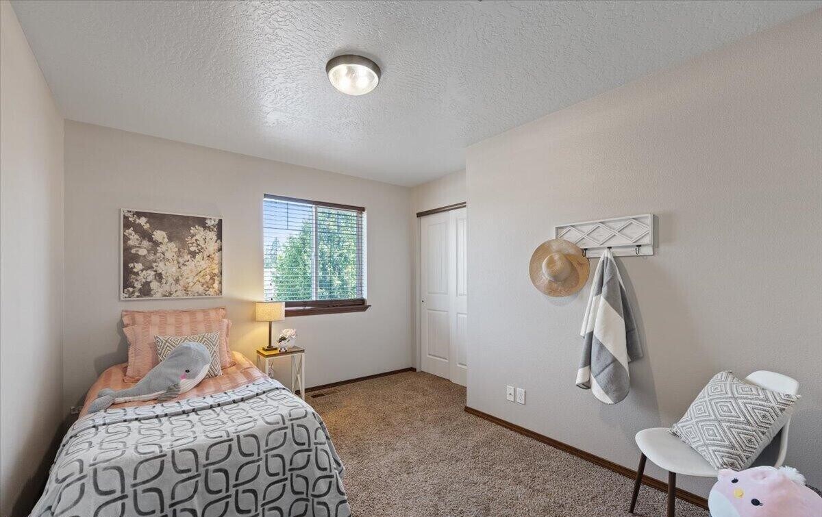 Bedroom 3 - 3040 W Dumont Dr