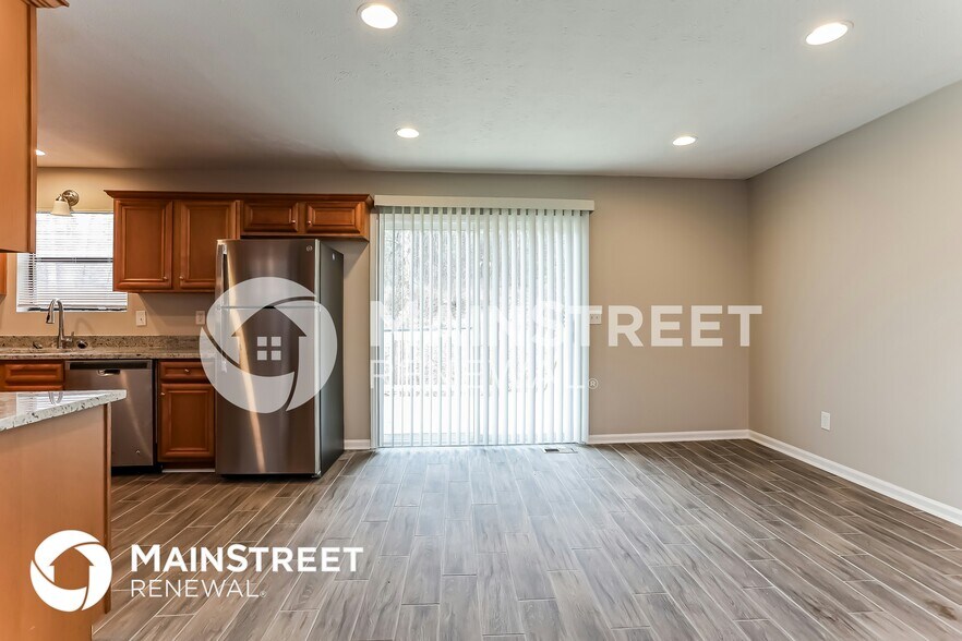 Building Photo - 8905 Daer Water Dr