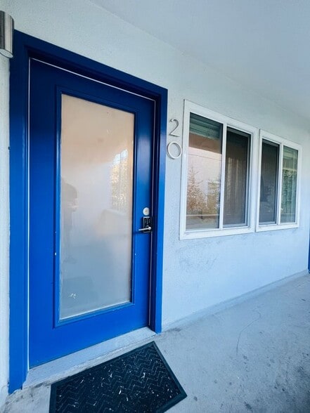 Primary Photo - 5525 Harold Way