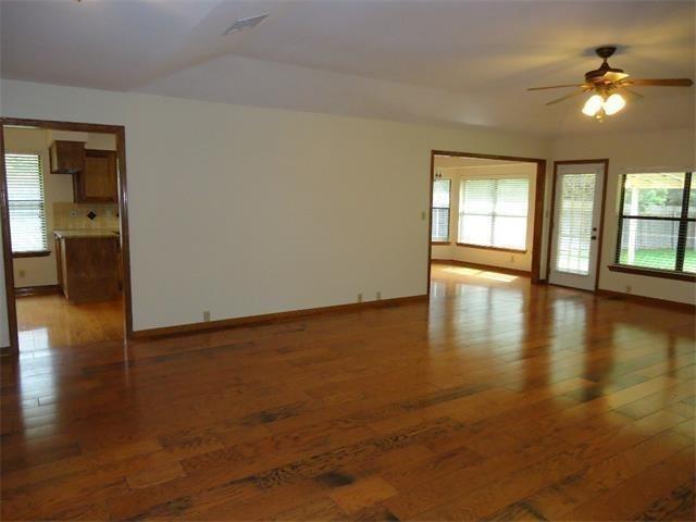 Building Photo - 9903 Grand Oak Dr
