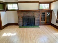 Building Photo - 2016-2018 E 6th Street