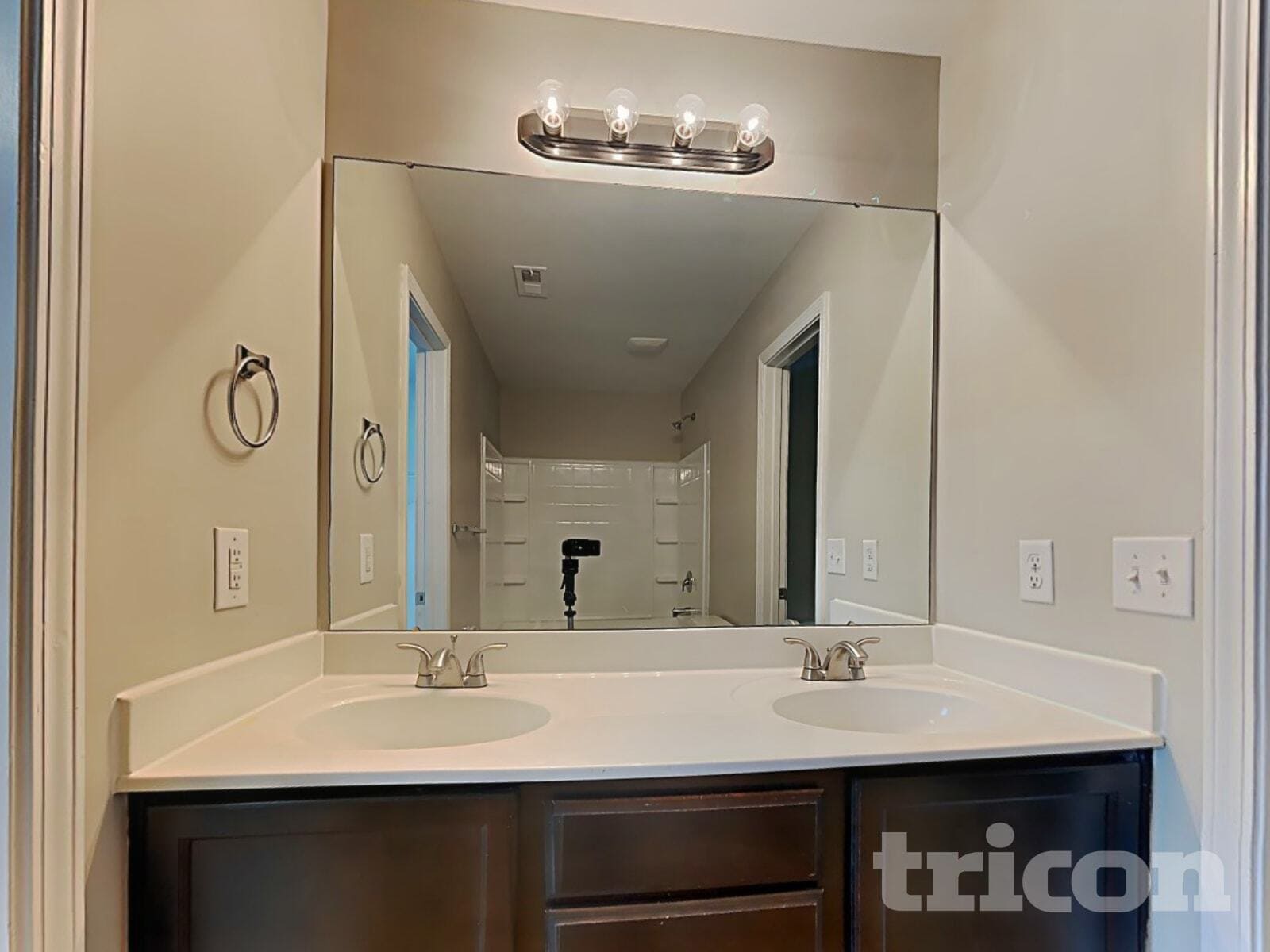 Building Photo - 4600 Montelena Dr