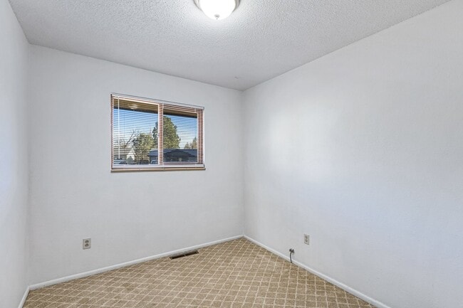 Building Photo - 2436 Launcelot Ct