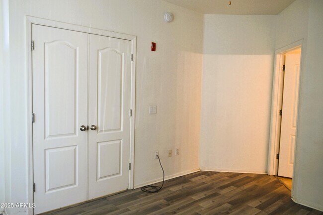 Building Photo - 1701 E Colter St
