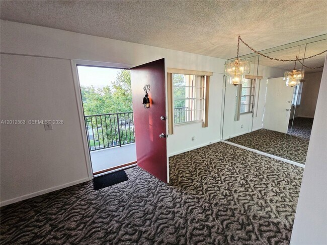 Building Photo - 13250 SW 7th Ct