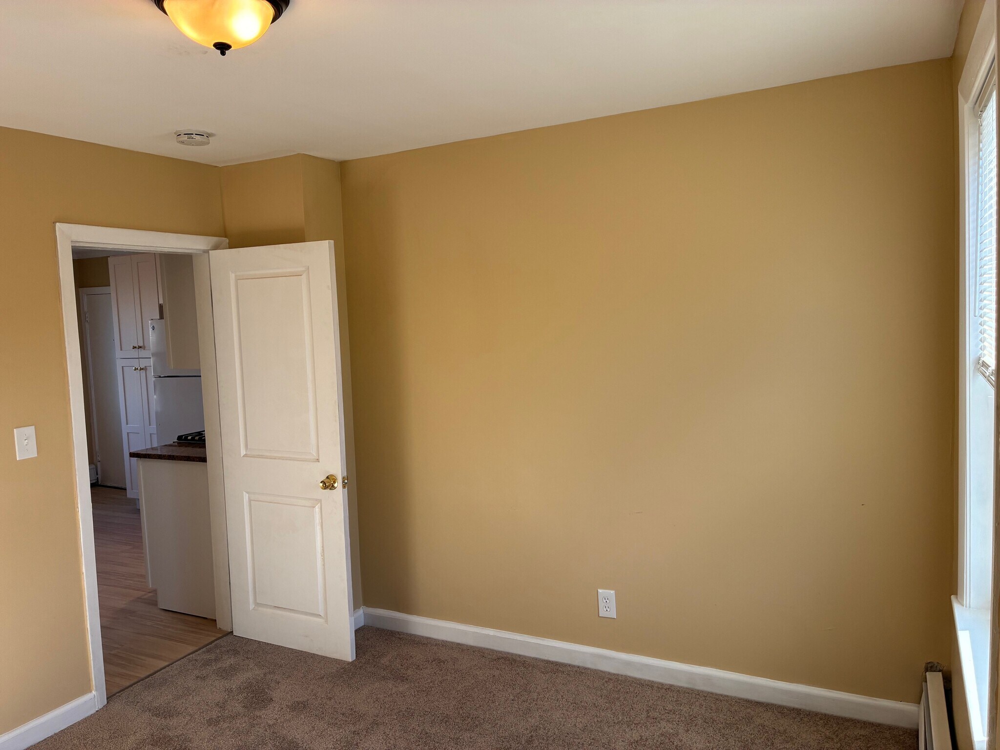 Building Photo - 9 Proctor St