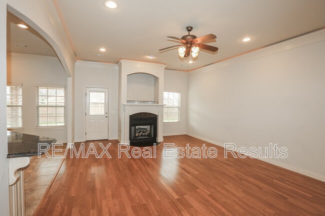 Building Photo - 3607 SW Birchton Ave