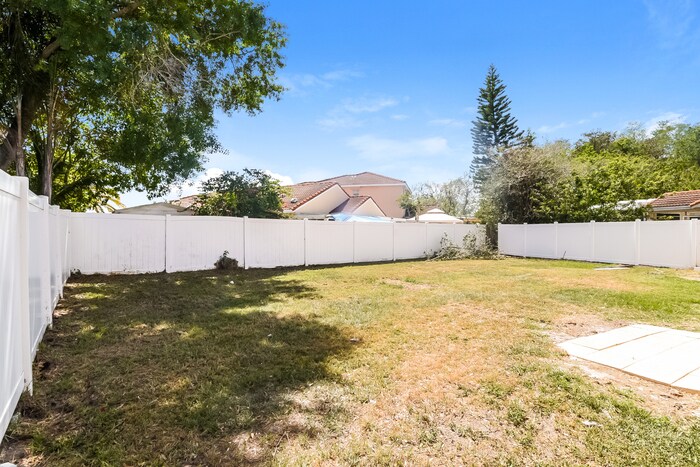 Building Photo - 2344 Cordova Ct