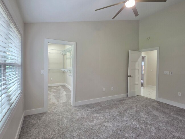 Building Photo - FOR RENT pool home, 3 bed 2 bath in The Quarries