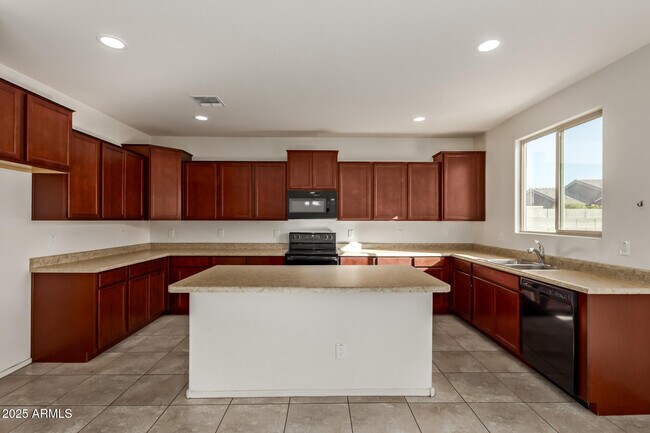 Building Photo - 11603 W Calavar Rd