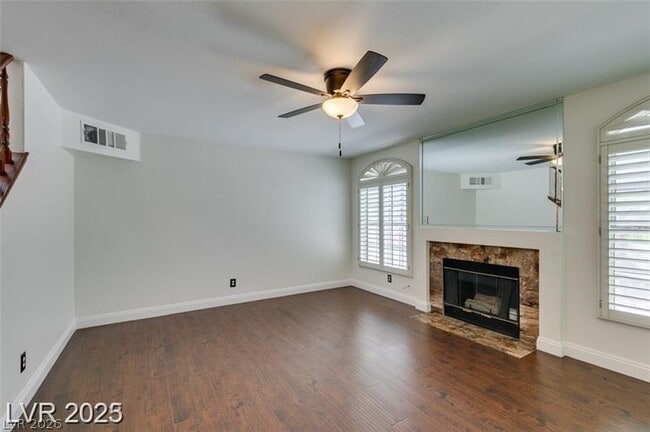 Building Photo - 2602 Country Maple Ave